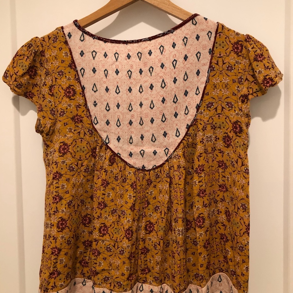 Firstly Patterned Flowy Top - Picture 2 of 3